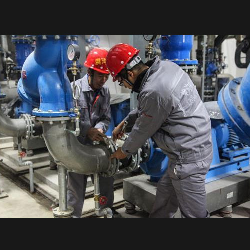 马鞍山工厂设备维修现场